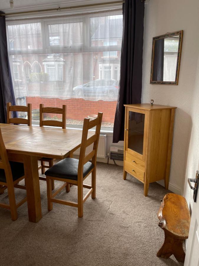 Spacious, Sleeps 17, 3 Bathrooms, Parking, マンスフィールド エクステリア 写真