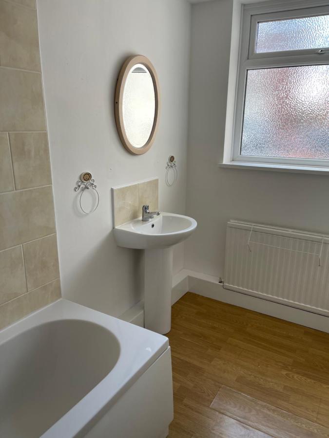 Spacious, Sleeps 17, 3 Bathrooms, Parking, マンスフィールド エクステリア 写真
