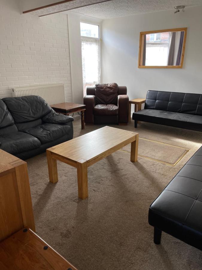 Spacious, Sleeps 17, 3 Bathrooms, Parking, マンスフィールド エクステリア 写真