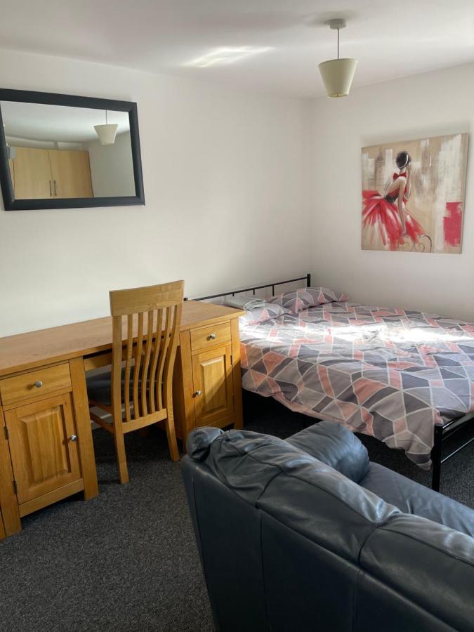 Spacious, Sleeps 17, 3 Bathrooms, Parking, マンスフィールド エクステリア 写真