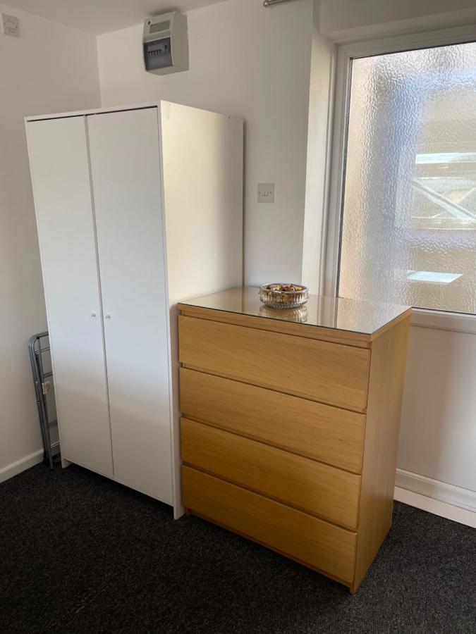 Spacious, Sleeps 17, 3 Bathrooms, Parking, マンスフィールド エクステリア 写真