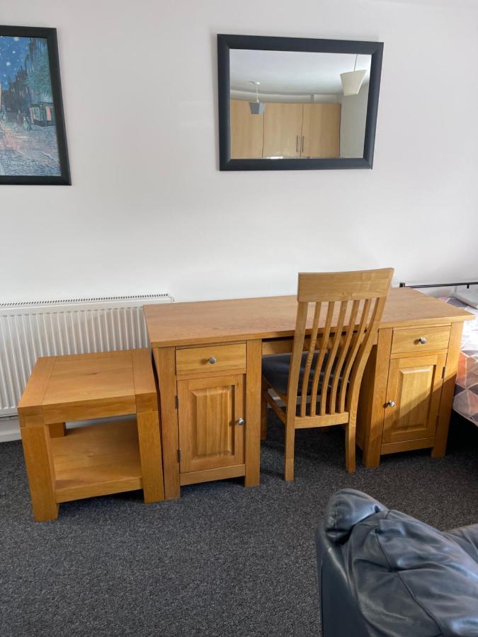 Spacious, Sleeps 17, 3 Bathrooms, Parking, マンスフィールド エクステリア 写真