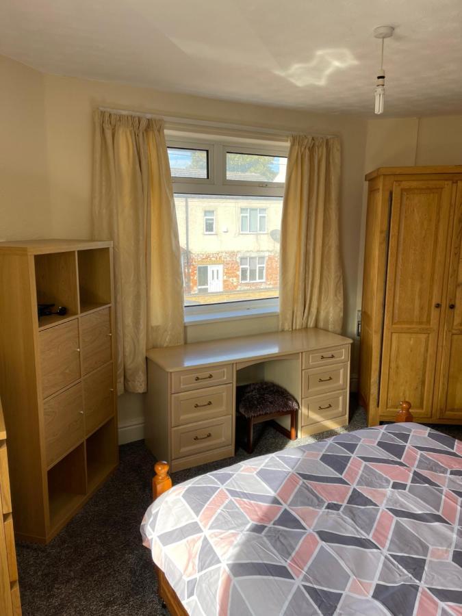 Spacious, Sleeps 17, 3 Bathrooms, Parking, マンスフィールド エクステリア 写真